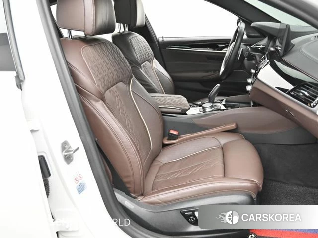 BMW 5 Series (G30) id 4899621 из Кореи 20