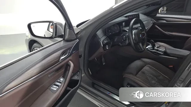 BMW 5 Series (G30) id 3028224 из Кореи 20