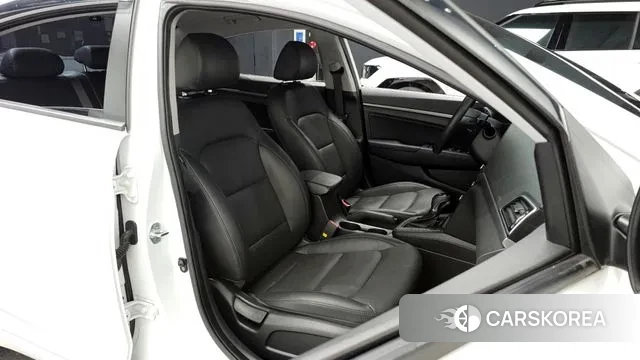 Hyundai Avante AD id 3608326 из Кореи 20