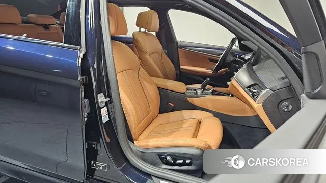 BMW 5 Series (G30) id 3610667 из Кореи 20