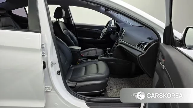 Hyundai Avante AD id 3013973 из Кореи 20