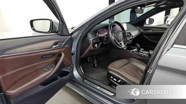 BMW 5 Series (G30) id 4785949 из Кореи 20