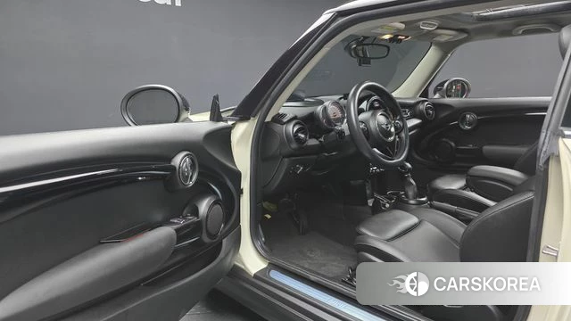 Mini Cooper id 3900001 из Кореи 19