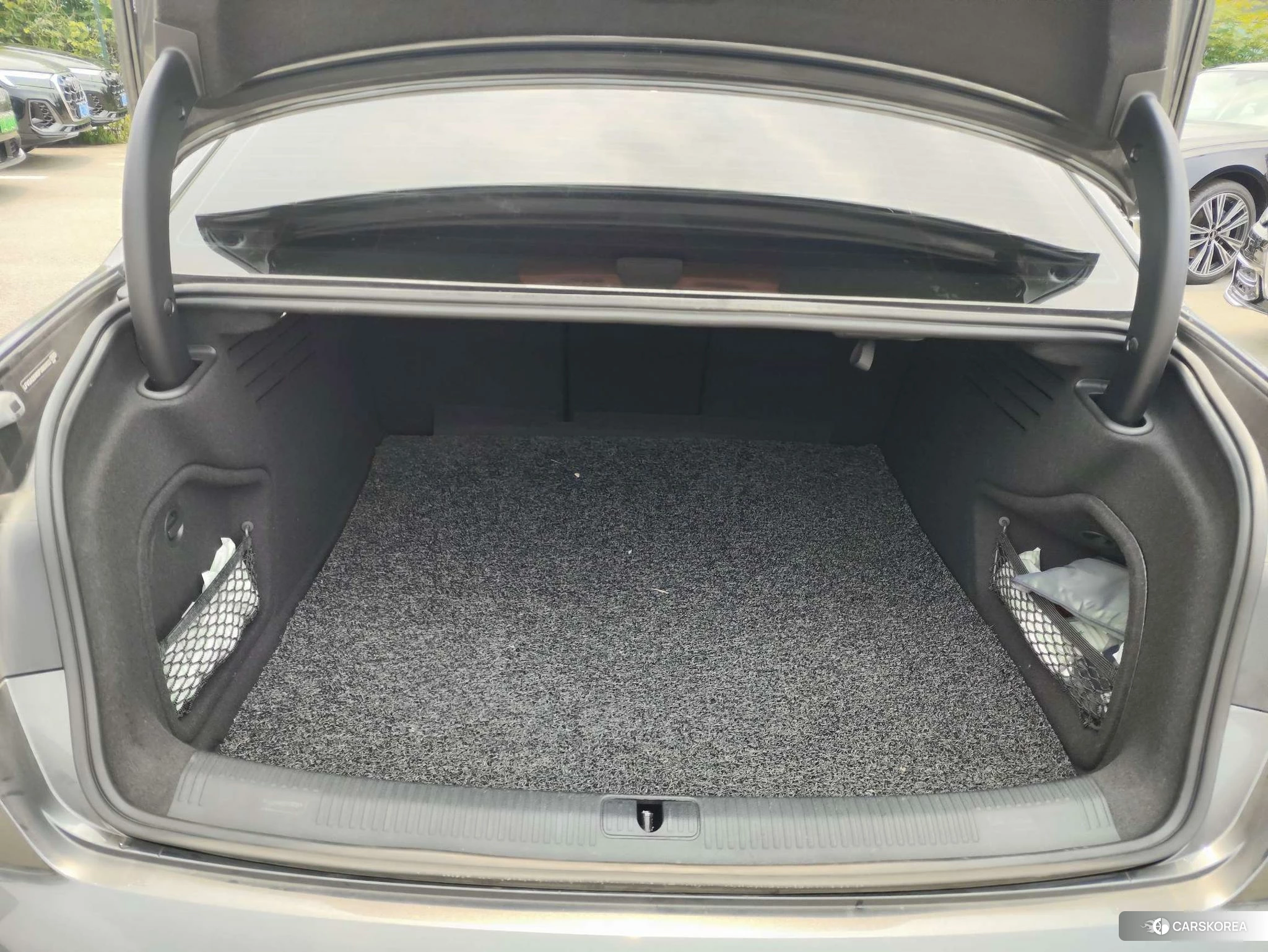 Audi A4L id 4515039 из Китая 15