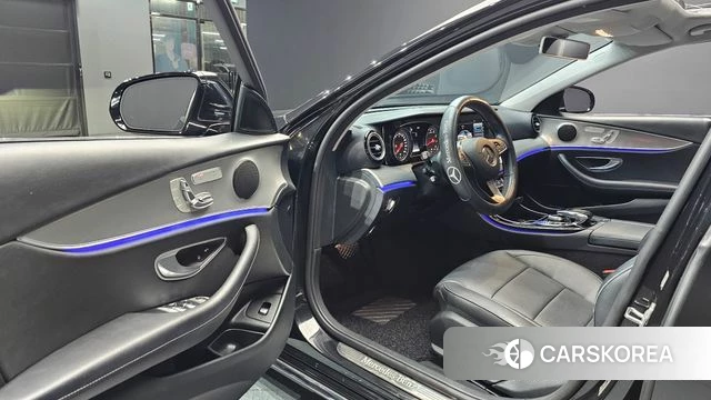 Mercedes-Benz E-Class W213 id 4605407 из Кореи 32