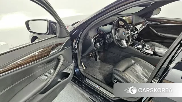 BMW 5 Series (G30) id 3639947 из Кореи 20