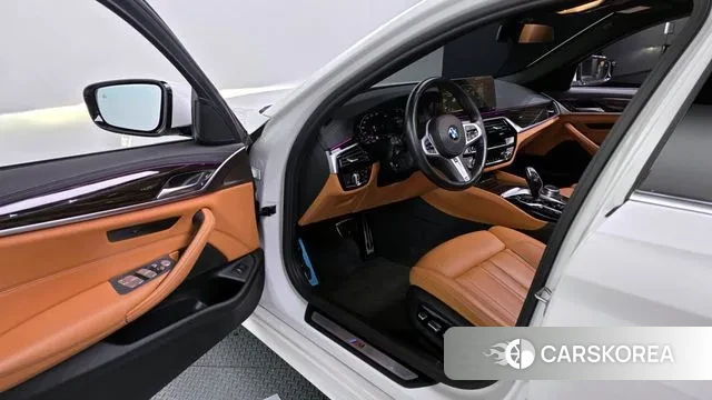 BMW 5 Series (G30) id 3488080 из Кореи 20