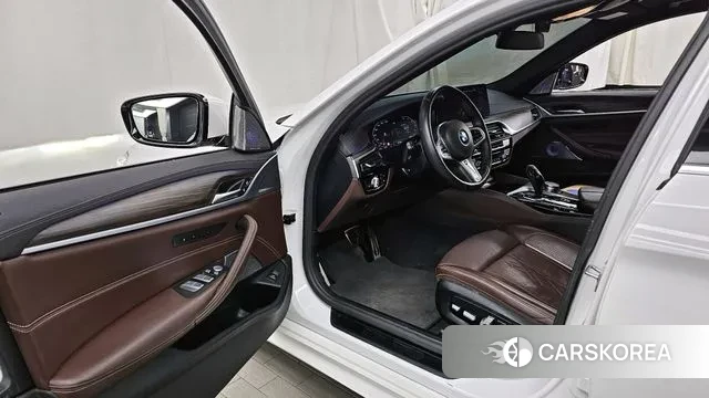 BMW 5 Series (G30) id 3514470 из Кореи 20