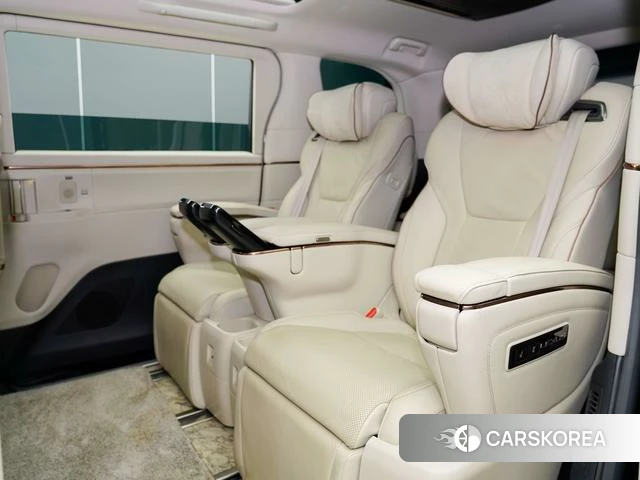 Lexus LM id 4262245 из Китая 19