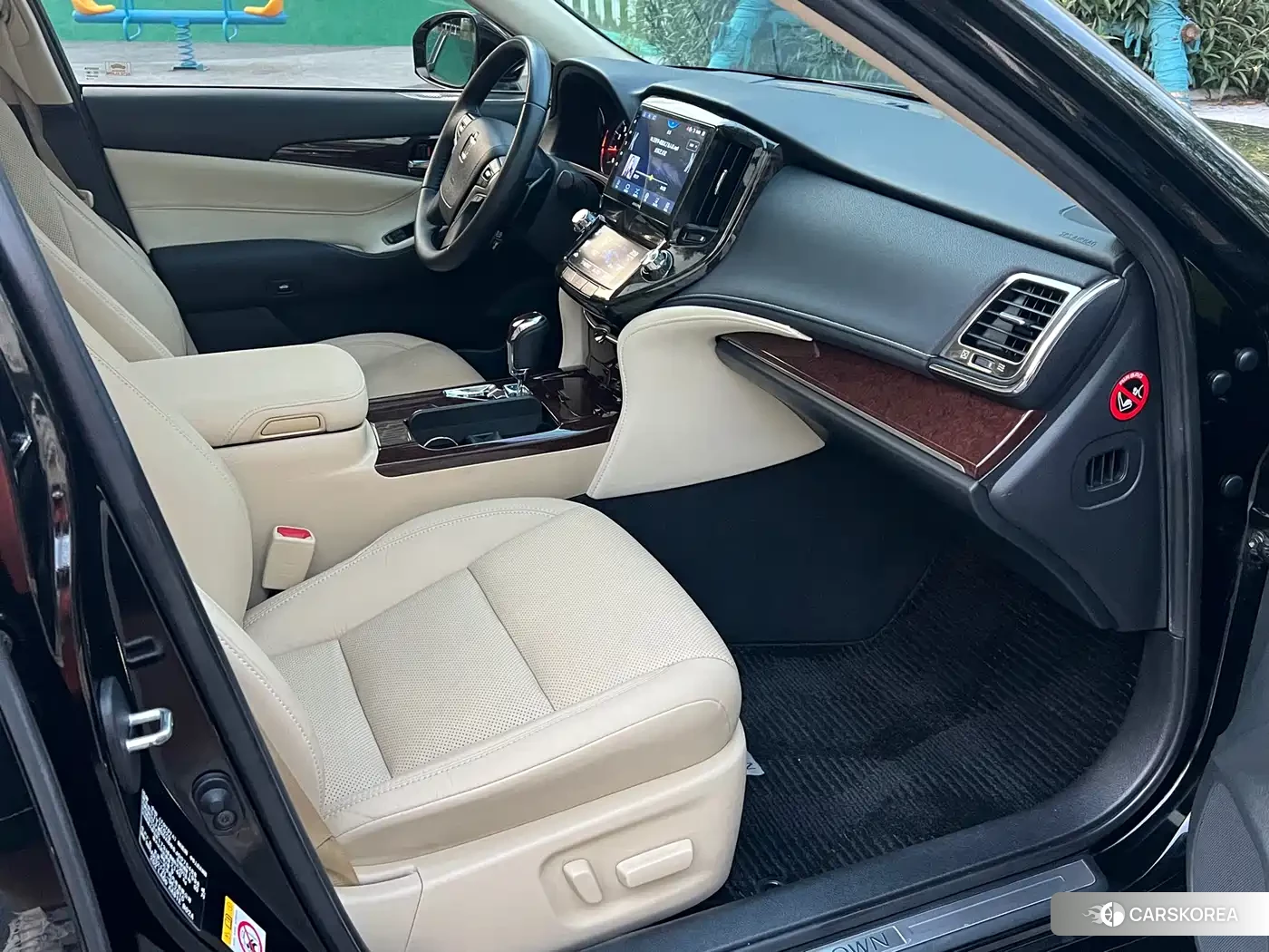 Toyota Crown id 4578364 из Китая 19