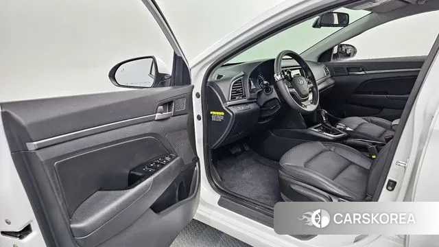 Hyundai Avante AD id 3742887 из Кореи 20