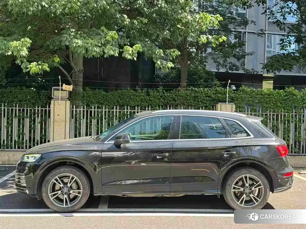 Audi Q5L id 4539485 из Китая 10
