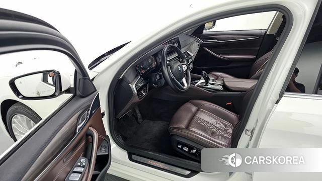 BMW 5 Series (G30) id 4476863 из Кореи 33