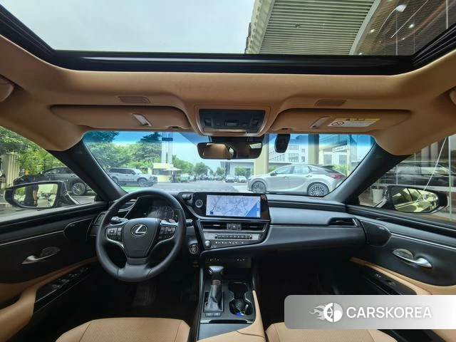 Lexus ES id 4348947 из Китая 18