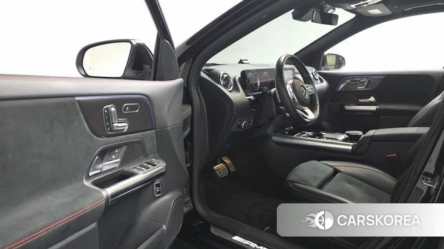 Mercedes-Benz GLA - Class H247 id 4495432 из Кореи 35
