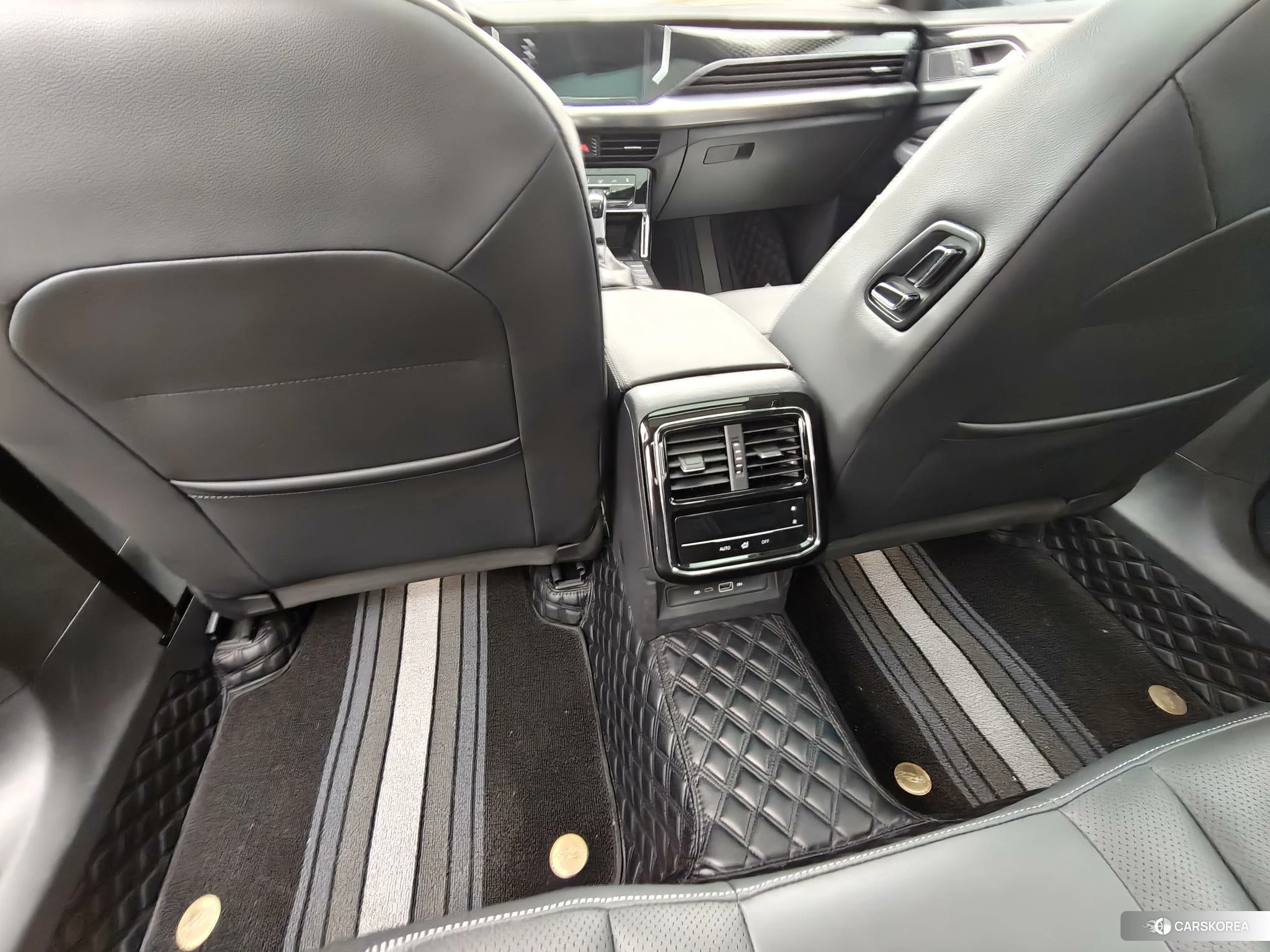 Volkswagen Passat id 4461662 из Китая 17
