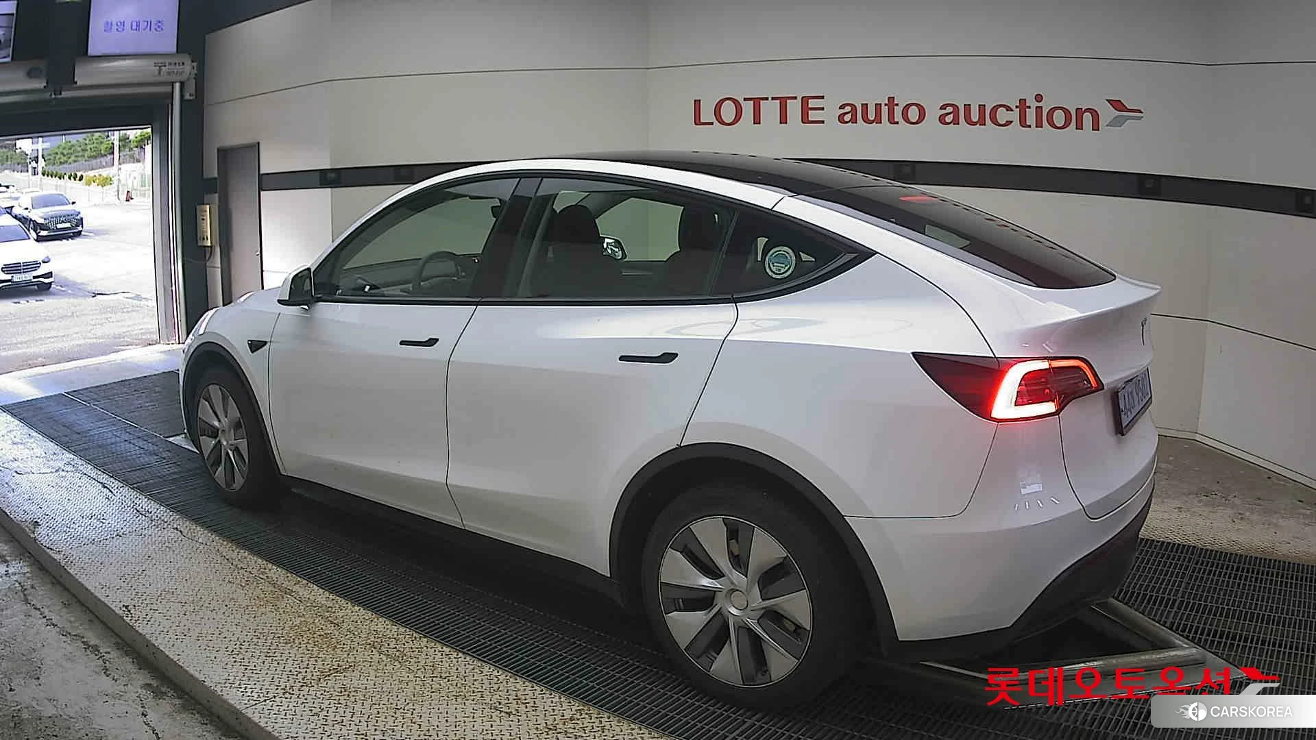 Tesla Model Y RWD id 4902616 из Кореи 37