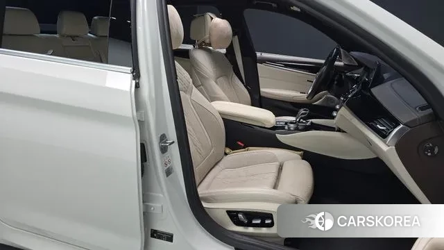 BMW 5 Series (G30) id 3778835 из Кореи 20