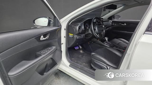 Kia Come New K3 id 4188417 из Кореи 28