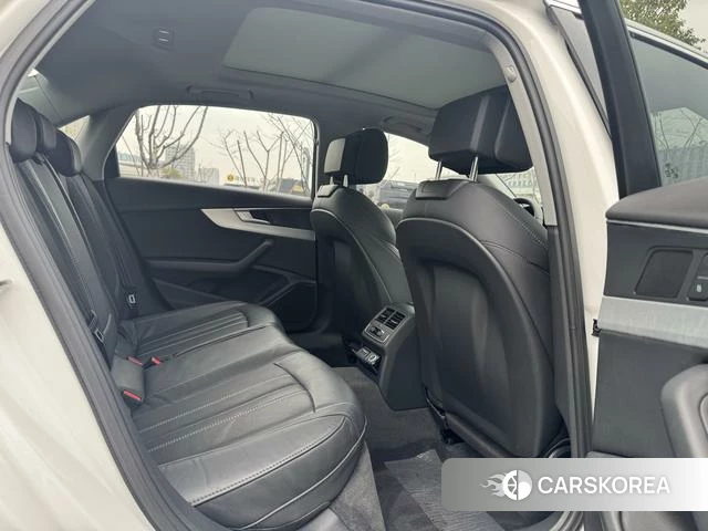 Audi A4L id 4297843 из Китая 15
