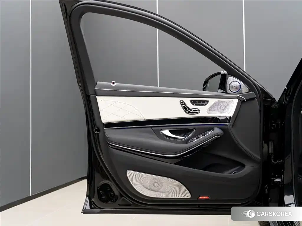Mercedes-Benz S-class AMG id 4600793 из Китая 22
