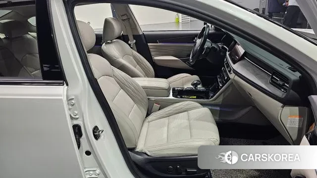 Kia K7 Premier Hybrid id 3385830 из Кореи 20