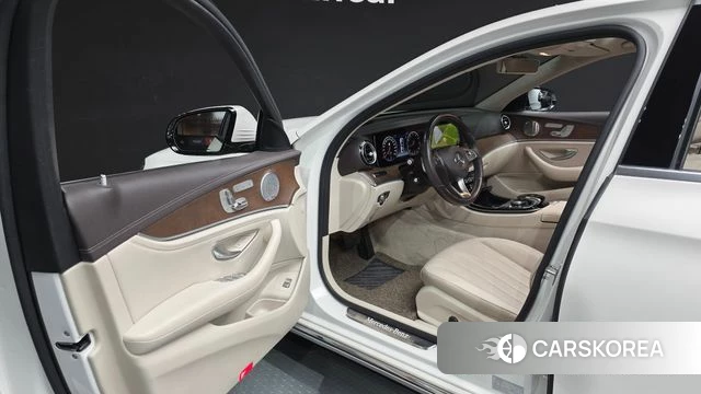 Mercedes-Benz E-Class W213 id 3925024 из Кореи 20