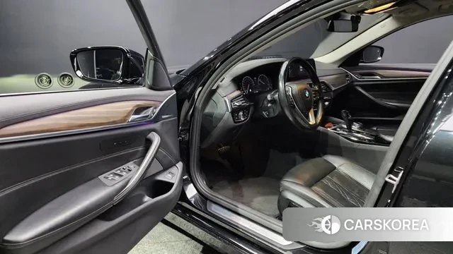 BMW 5 Series (G30) id 3687176 из Кореи 20