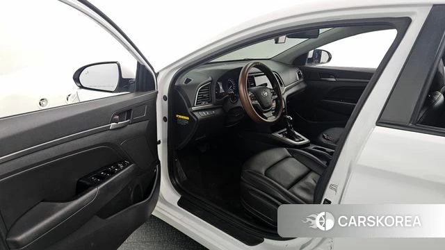 Hyundai Avante AD id 4378068 из Кореи 20