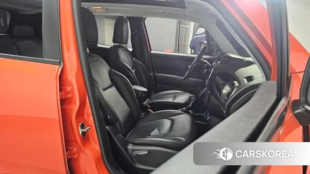 Jeep Renegade id 3631324 из Кореи 20