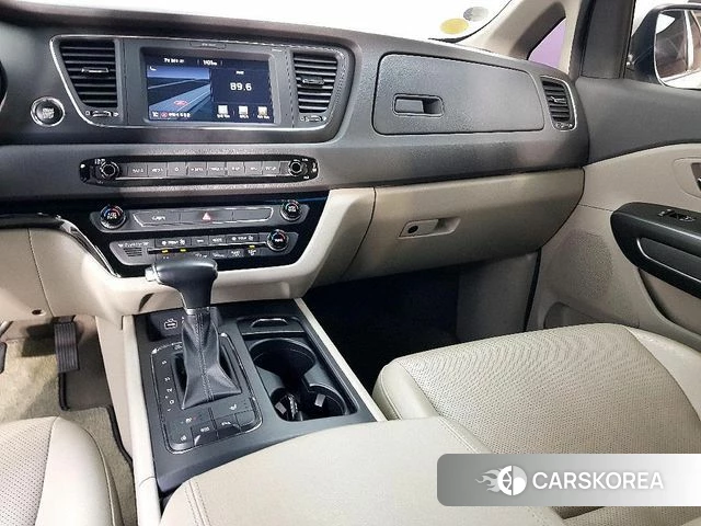 Kia All New Carnival id 4652428 из Кореи 20