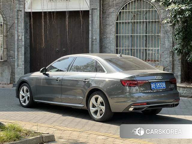 Audi A4L id 4241763 из Китая 17