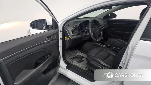 Hyundai Avante AD id 3692900 из Кореи 20