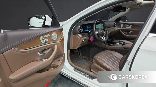 Mercedes-Benz E-Class W213 id 4703221 из Кореи 36