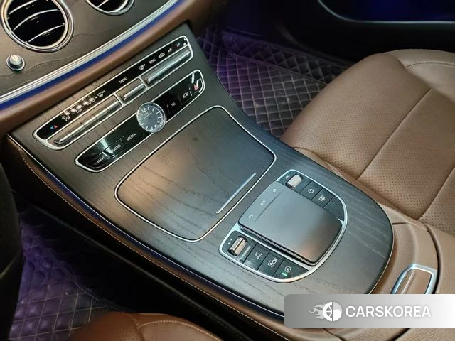 Mercedes-Benz E-class id 4272447 из Китая 13