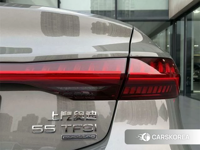 Audi A7L id 4333703 из Китая 14