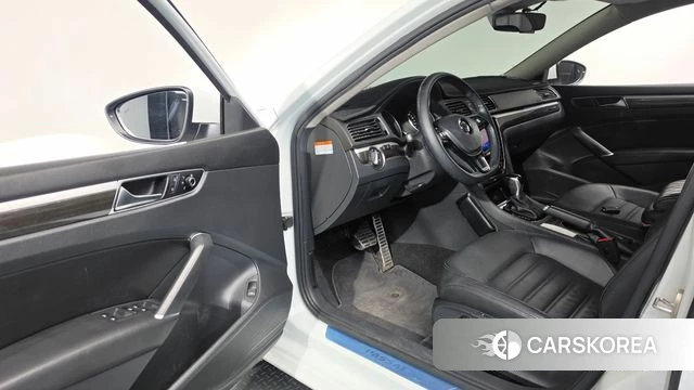 Volkswagen The New Passat id 4770635 из Кореи 36