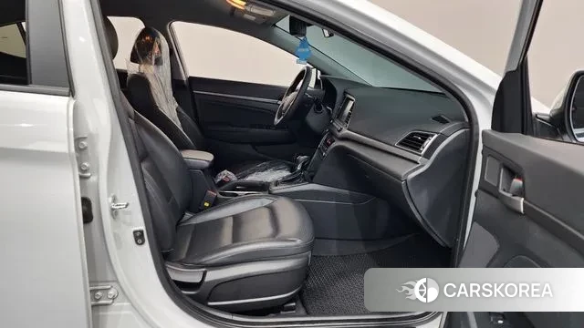 Hyundai Avante AD id 3773029 из Кореи 20