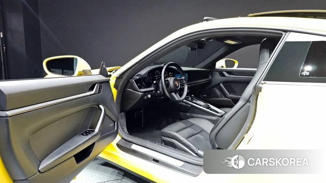 Porsche 911(992) id 4416277 из Кореи 34