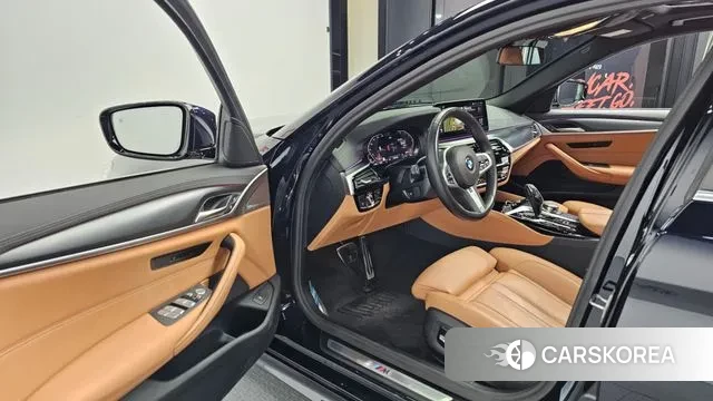 BMW 5 Series (G30) id 3372463 из Кореи 20