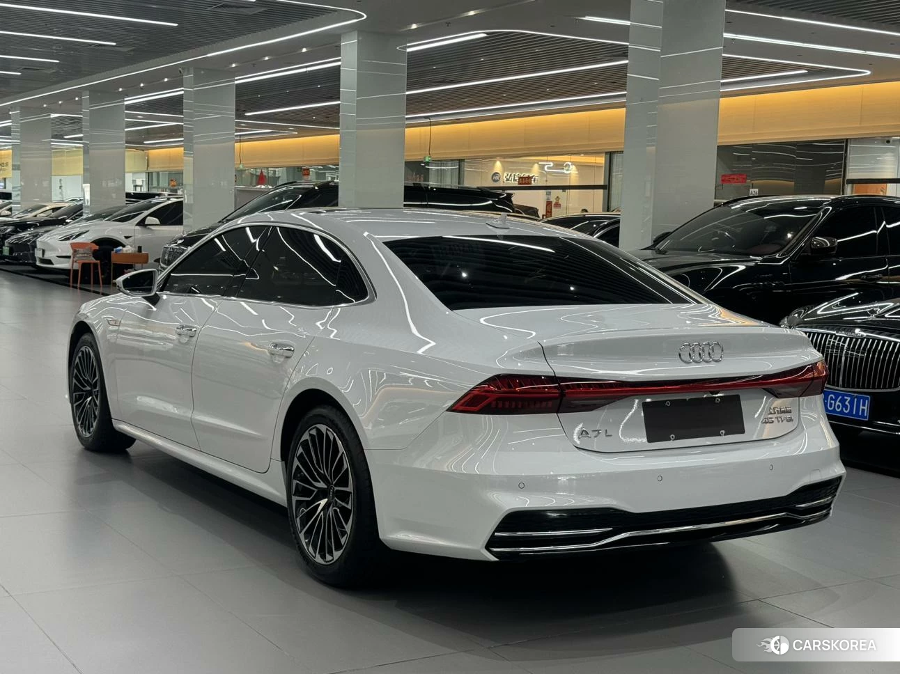 Audi A7L id 4479762 из Китая 15