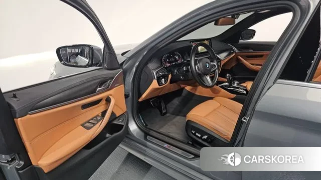 BMW 5 Series (G30) id 3415995 из Кореи 20