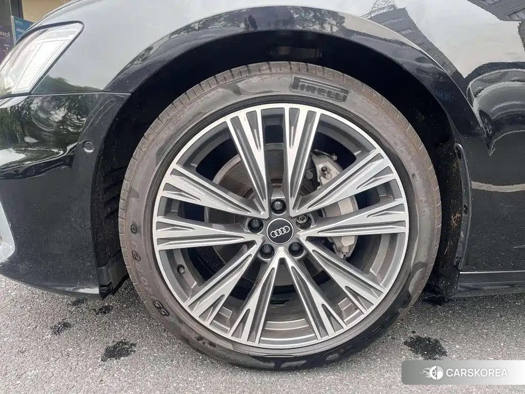 Audi A6L id 4622462 из Китая 15
