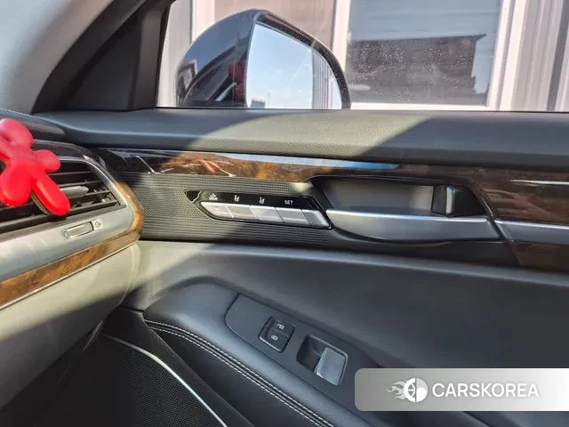 Genesis G90 id 3459592 из Кореи 12