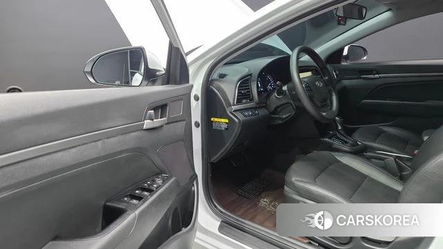 Hyundai Avante AD id 3861733 из Кореи 20