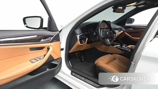 BMW 5 Series (G30) id 3826938 из Кореи 20