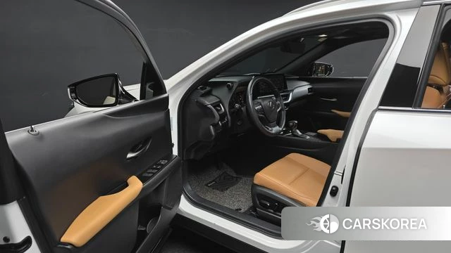 Lexus UX250h id 3786768 из Кореи 20