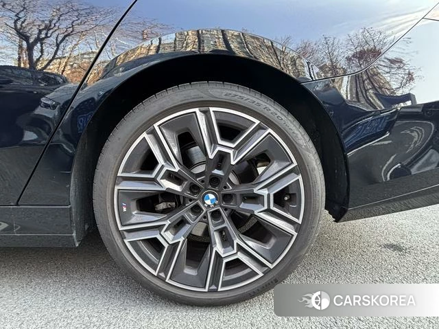 BMW 5 series id 4277581 из Китая 11