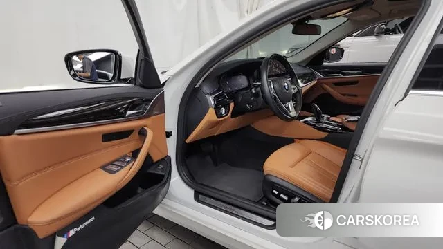 BMW 5 Series (G30) id 3028034 из Кореи 20