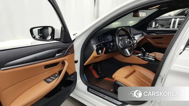 BMW 5 Series (G30) id 3639764 из Кореи 20